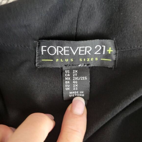 Forever 21 Plus Black Lightweight Jacket - Picture 7 of 7